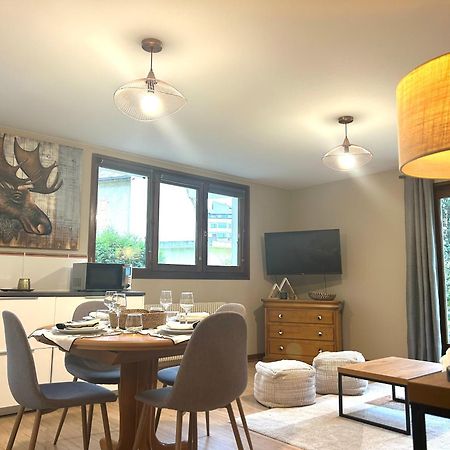 Appartement Style Chalet Avec Grande Terrasse Et Parking Prive Chamonix Exterior photo