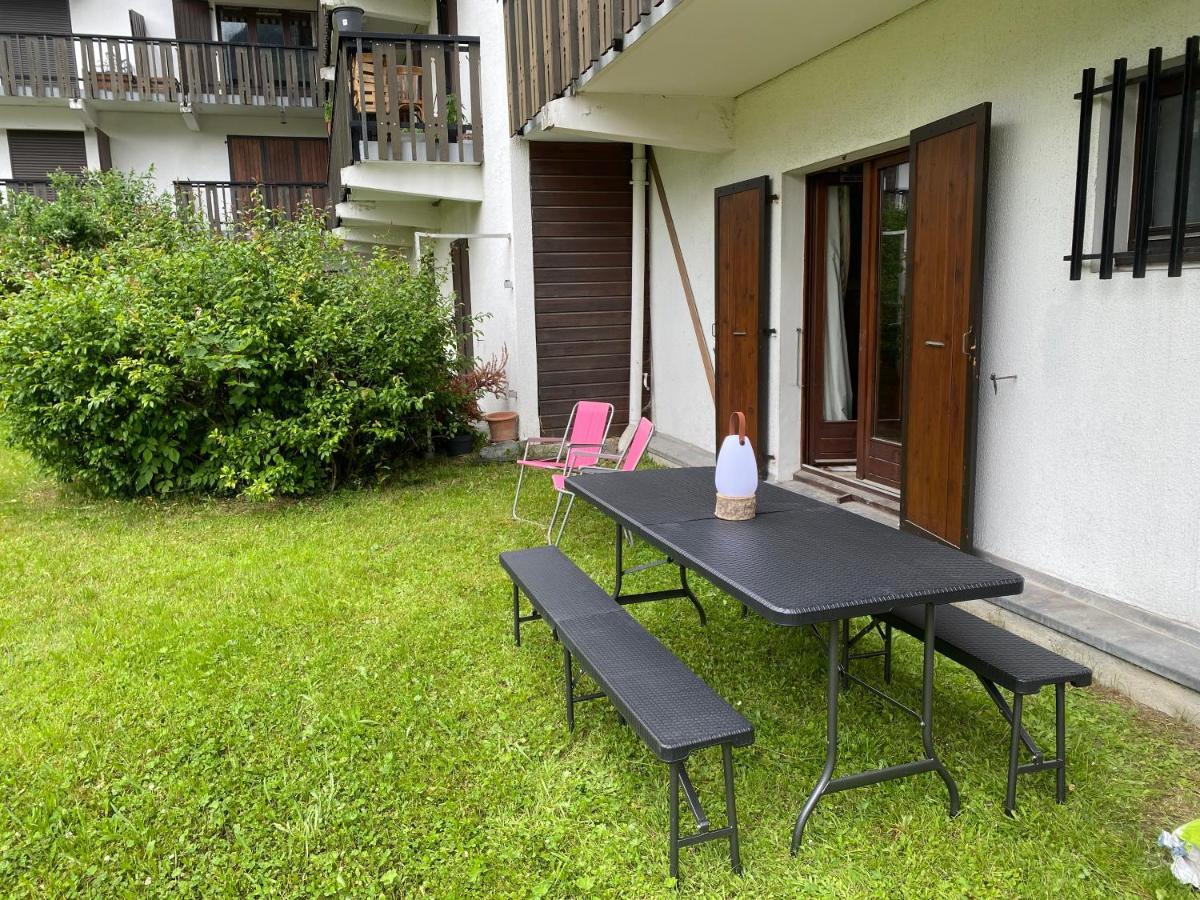 Appartement Style Chalet Avec Grande Terrasse Et Parking Prive Chamonix Exterior photo